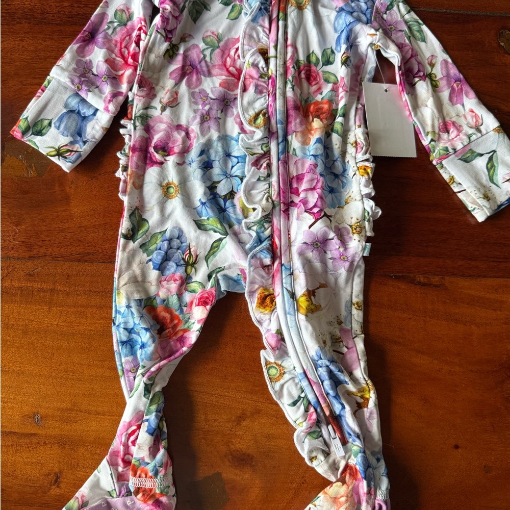 Brand new Posh Peanut Multicolor Floral Footie